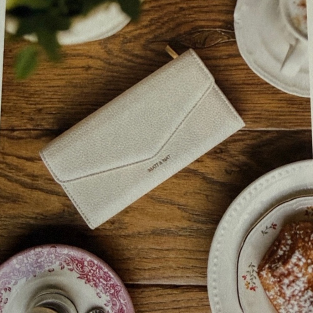 Matt & Nat Jilly Box Spring 2026 Beige Raye Vegan Leather Wallet NWT